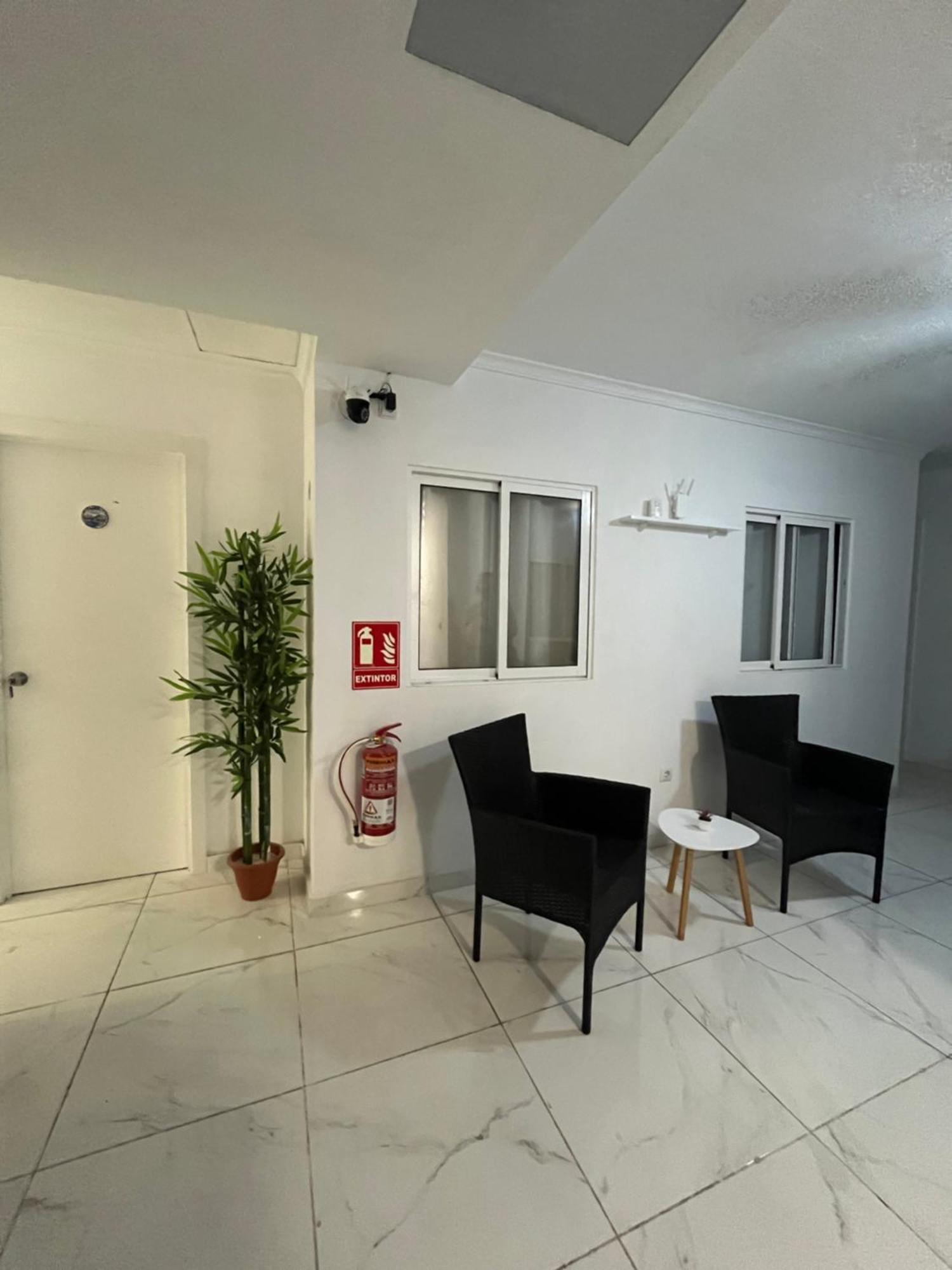 Pension Cerda 112 Alicante Buitenkant foto
